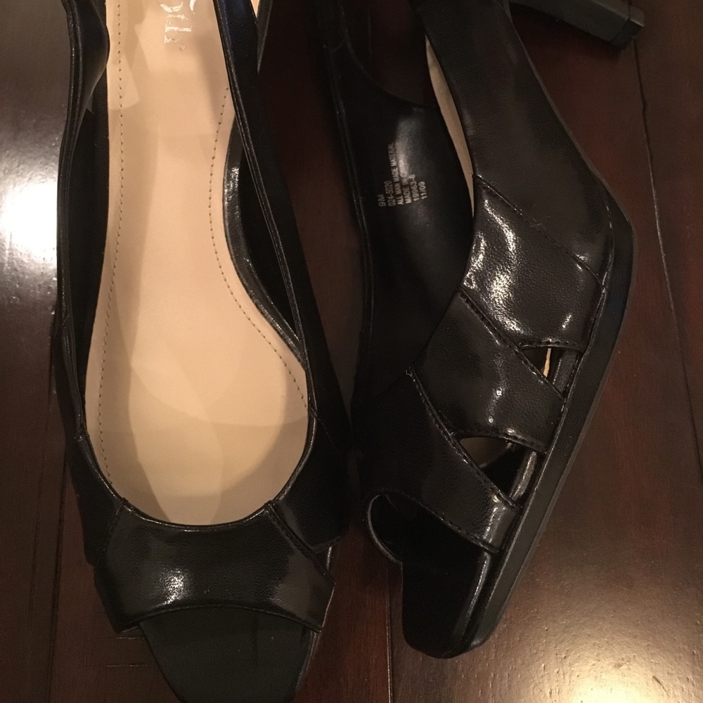 East 5th Pumps